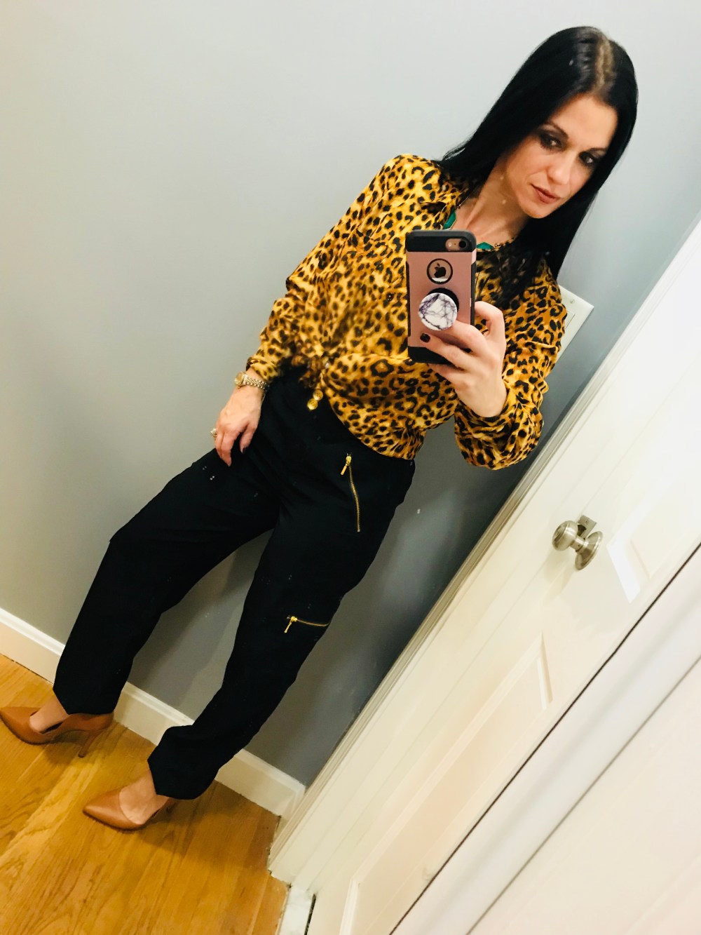 FE07C03F-A75C-4CDC-A1DE-66C158F5F264