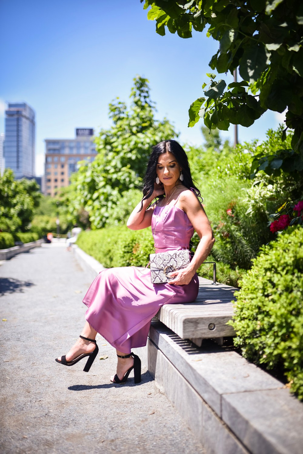 EBBBC6F8-AA14-48F3-B8D6-724EFBA30EB7