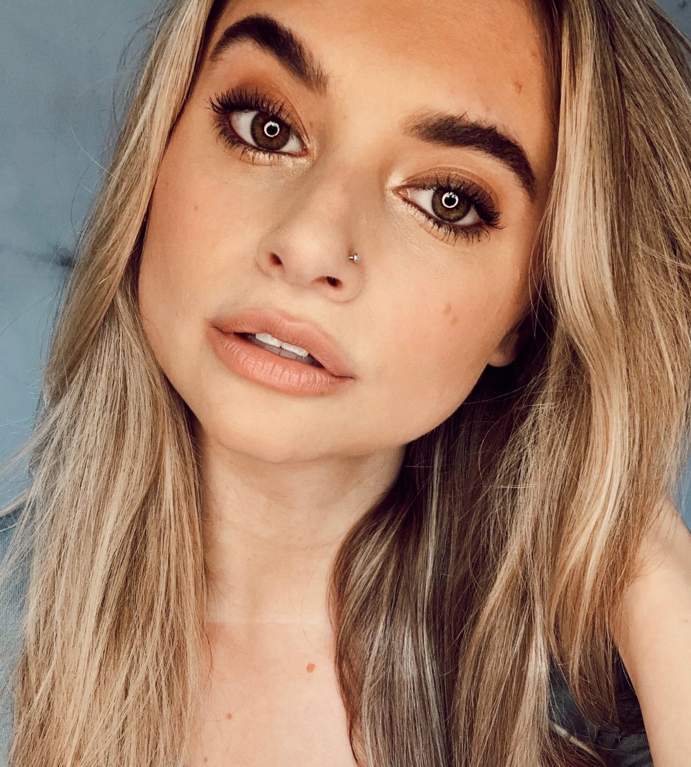 4DFD4ABB-BB99-4273-9337-C8B2C9A5CFA6