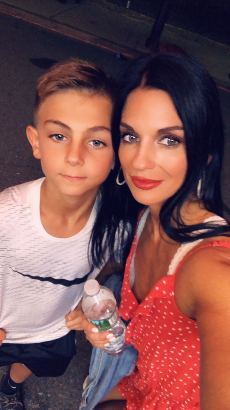 F796FB83-07CD-4D98-A348-8047F08FD577