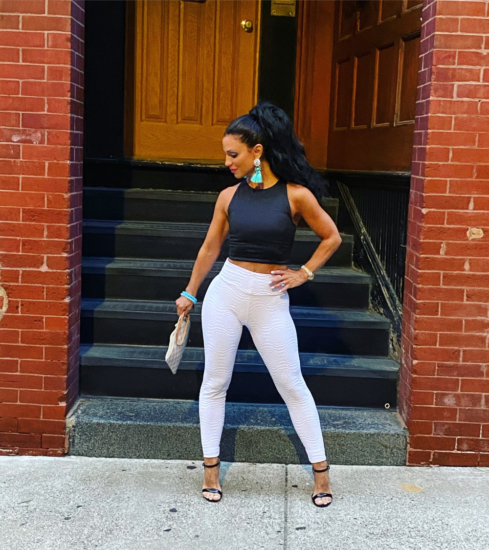 D4AE7CFD-6390-4DB9-BC6D-9505D89A3488